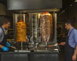 Cucina a vista kebab con aspirazione